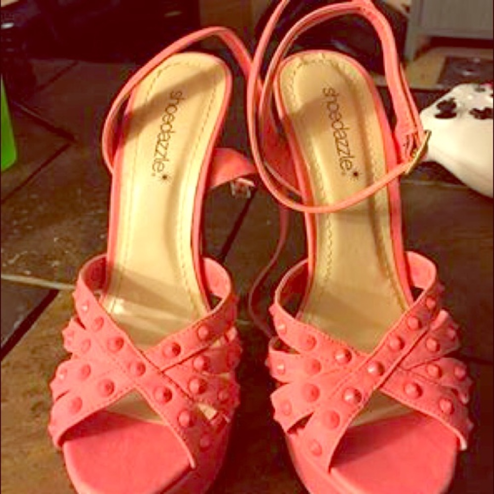 Shoe Dazzle Pink Stud Pump Heels Size 7